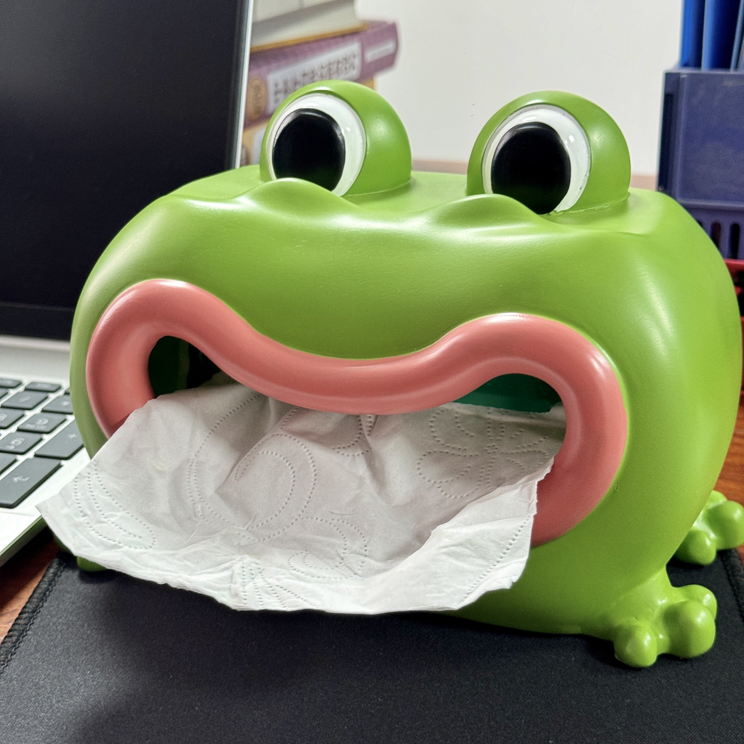 1pc Vacation Frog Decorative Storage Organizer - Cute Cartoon Resin Tissue Box Holder & Paper Towel Dispenser, Multi-Functional Home Decor for Living Room, Bedroom, Kitchen, Kids Room, Indoor/Outdoor Use, Frog Outdoor Decor
