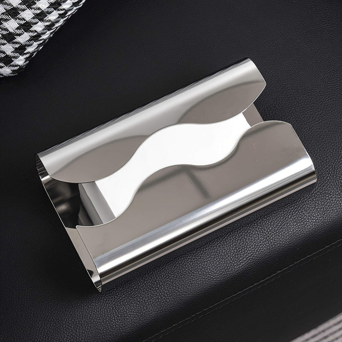 1pc/2pcsStainless Steel Tissue Box, Napkin box, Face Towel Box, Polished Finish, Modern style, Ideal for Bathroom, Lounge, Living Room, Home, Hotel, Office Use, Stylish Design, Elegant Metal Texture, Practical Design, Rectangular Facial Tissue Holder