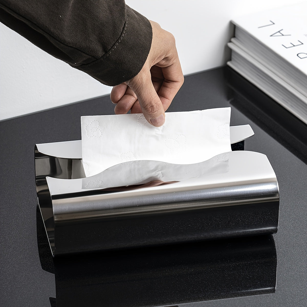 1pc/2pcsStainless Steel Tissue Box, Napkin box, Face Towel Box, Polished Finish, Modern style, Ideal for Bathroom, Lounge, Living Room, Home, Hotel, Office Use, Stylish Design, Elegant Metal Texture, Practical Design, Rectangular Facial Tissue Holder